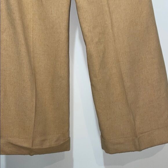 Vintage Tan Chinos with Relaxed Fit and Wide-Leg Design - Picture 8 of 10